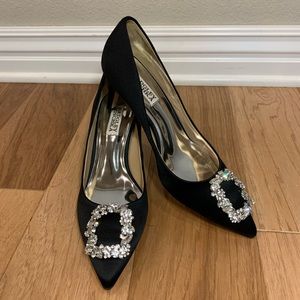 badgley misckla cher crystal embelished pumps